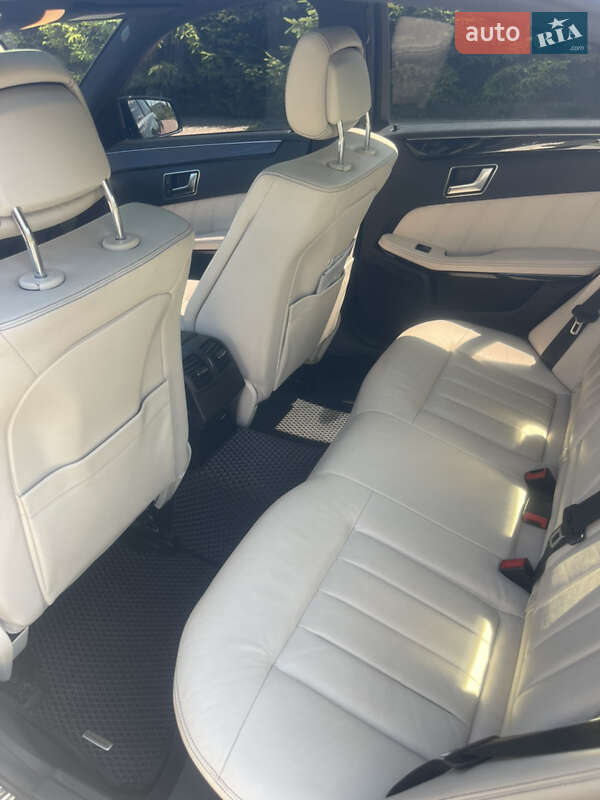Седан Mercedes-Benz E-Class 2013 в Шепетівці
