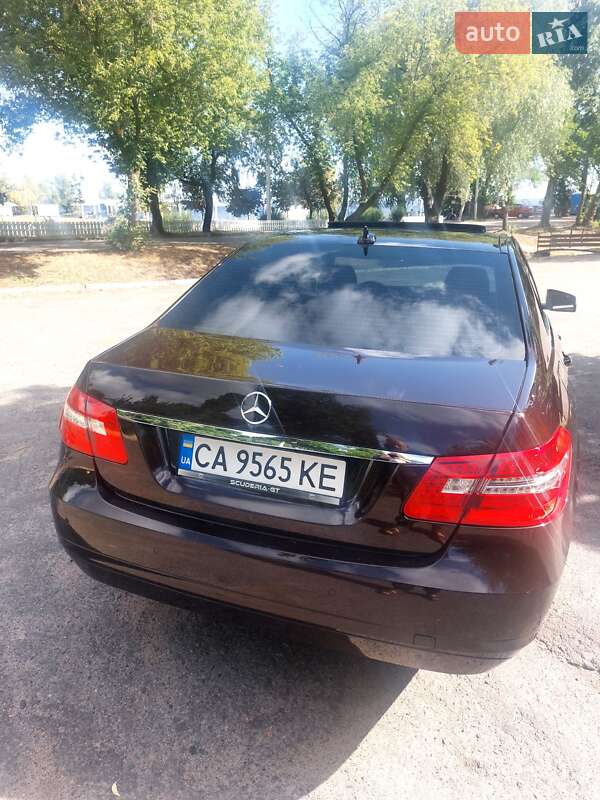 Седан Mercedes-Benz E-Class 2012 в Черкассах