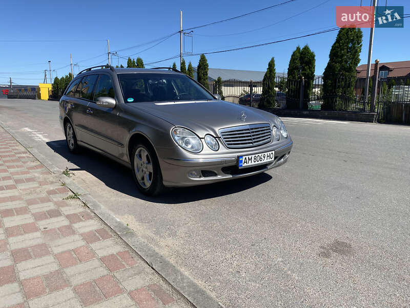 Універсал Mercedes-Benz E-Class 2003 в 