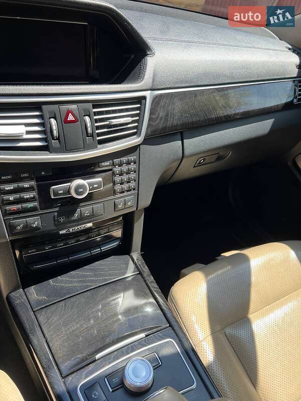 Седан Mercedes-Benz E-Class 2012 в Ужгороде
