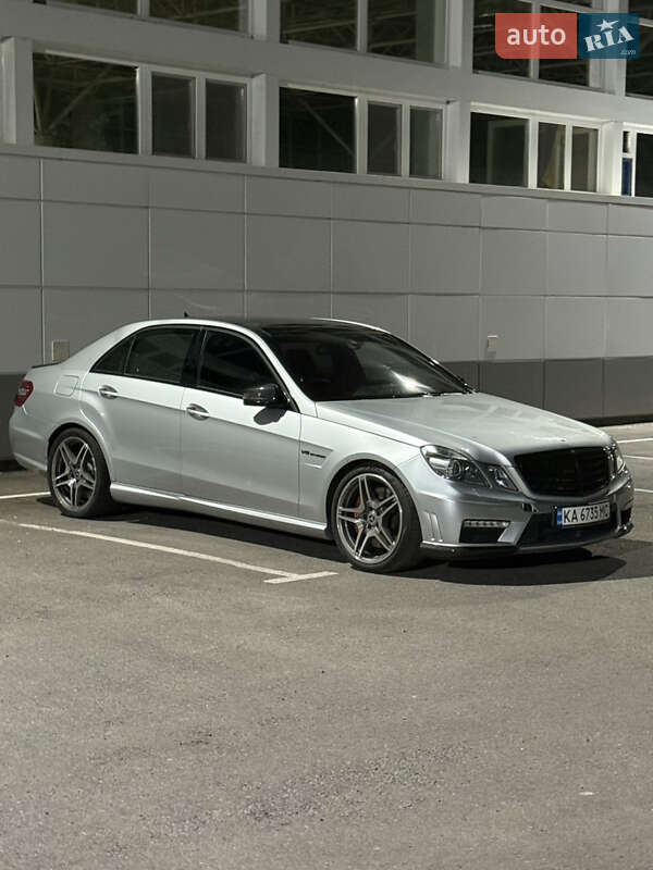 Mercedes-Benz E-Class 2012