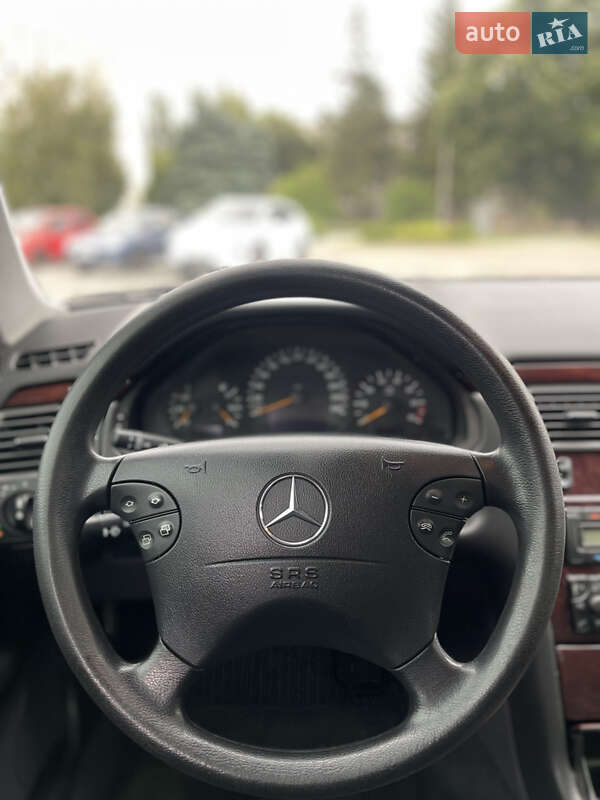 Седан Mercedes-Benz E-Class 2000 в Кременчуці