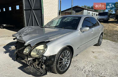 Седан Mercedes-Benz E-Class 2003 в Тульчине