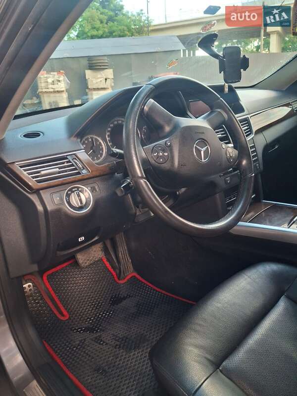 Седан Mercedes-Benz E-Class 2012 в Киеве