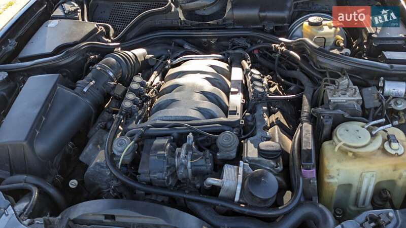 Седан Mercedes-Benz E-Class 2000 в Києві