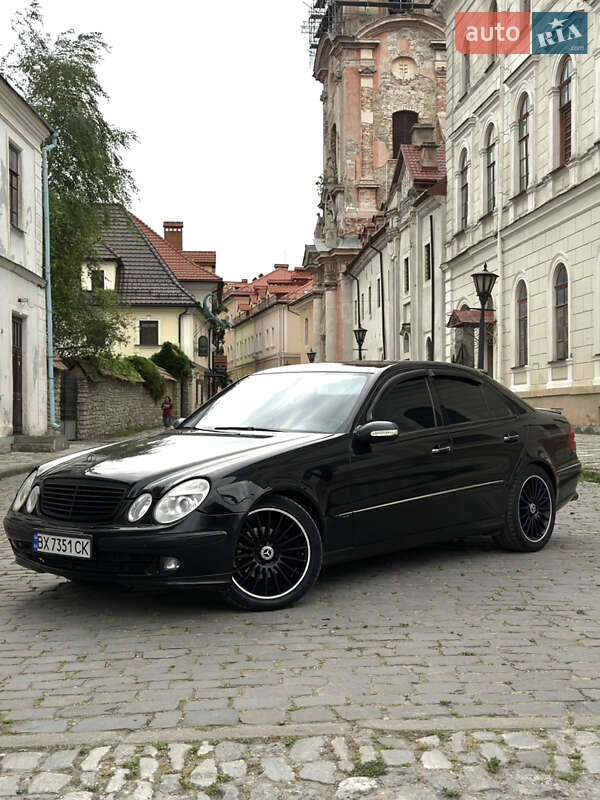 Mercedes-Benz E-Class 2005