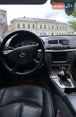 Седан Mercedes-Benz E-Class 2005 в 