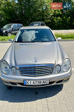Седан Mercedes-Benz E-Class 2005 в Бучі