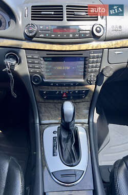Седан Mercedes-Benz E-Class 2004 в 