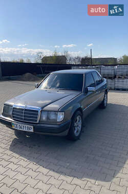 Седан Mercedes-Benz E-Class 1992 в Вижниці