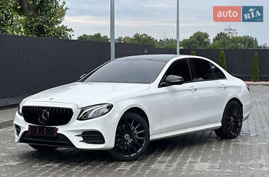 Седан Mercedes-Benz E-Class 2016 в Днепре