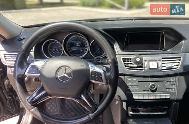Седан Mercedes-Benz E-Class 2015 в 
