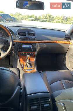 Седан Mercedes-Benz E-Class 2002 в 