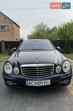 Седан Mercedes-Benz E-Class 2005 в Луцке