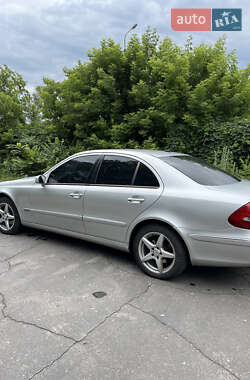 Седан Mercedes-Benz E-Class 2003 в 