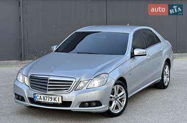 Седан Mercedes-Benz E-Class 2011 в Киеве