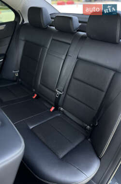 Седан Mercedes-Benz E-Class 2014 в 