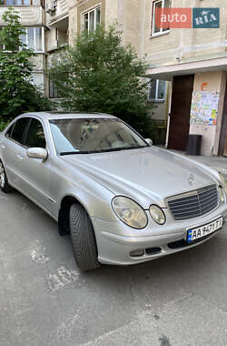 Седан Mercedes-Benz E-Class 2003 в Києві