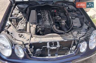 Седан Mercedes-Benz E-Class 2002 в Черновцах