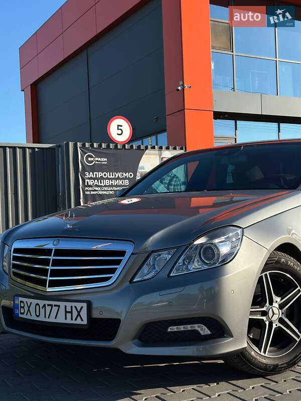 Седан Mercedes-Benz E-Class 2009 в Хмельницком