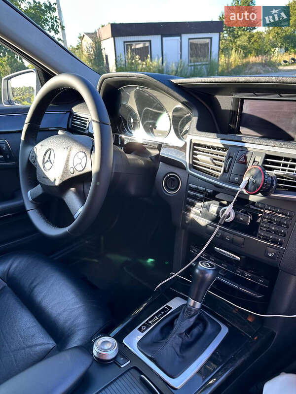 Седан Mercedes-Benz E-Class 2009 в Хмельницком
