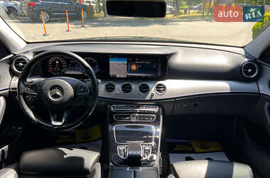 Седан Mercedes-Benz E-Class 2016 в 