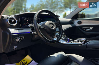 Седан Mercedes-Benz E-Class 2016 в 