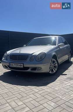 Седан Mercedes-Benz E-Class 2004 в 