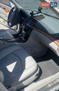 Седан Mercedes-Benz E-Class 2004 в 