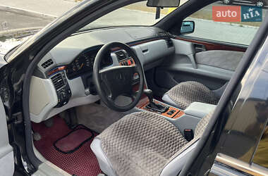 Седан Mercedes-Benz E-Class 1997 в 