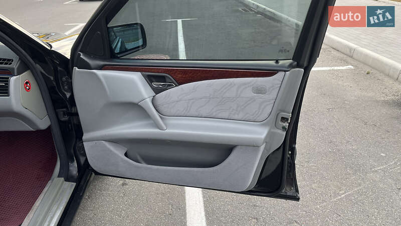 Седан Mercedes-Benz E-Class 1997 в Киеве