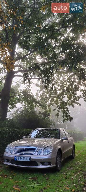 Седан Mercedes-Benz E-Class 2003 в Николаеве