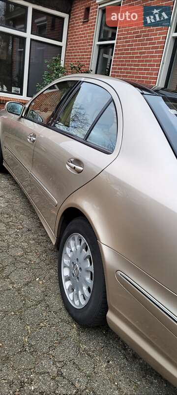 Седан Mercedes-Benz E-Class 2003 в Николаеве