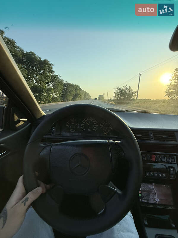 Купе Mercedes-Benz E-Class 1989 в Одесі