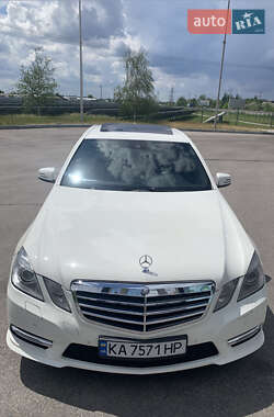 Седан Mercedes-Benz E-Class 2012 в Дніпрі