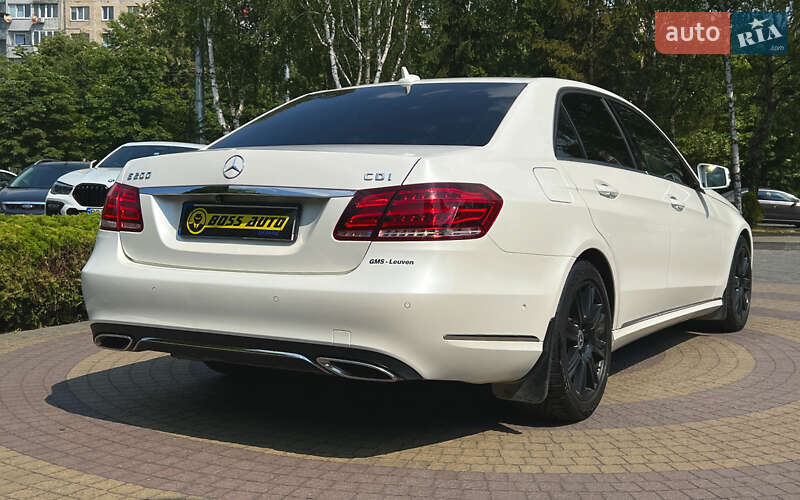 Седан Mercedes-Benz E-Class 2013 в Львове