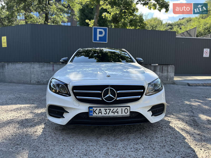Седан Mercedes-Benz E-Class 2019 в Киеве