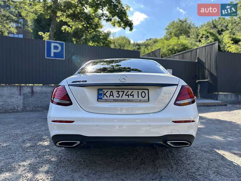 Седан Mercedes-Benz E-Class 2019 в Киеве