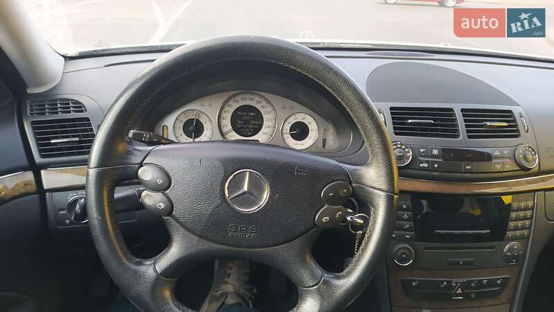 Седан Mercedes-Benz E-Class 2008 в Одессе
