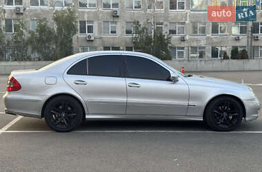 Седан Mercedes-Benz E-Class 2005 в 