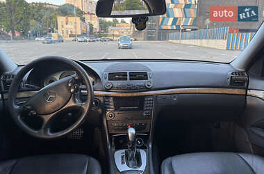 Седан Mercedes-Benz E-Class 2005 в 