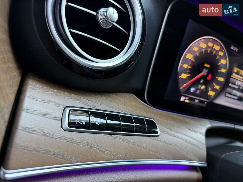 Универсал Mercedes-Benz E-Class 2018 в Киеве