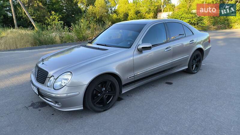 Седан Mercedes-Benz E-Class 2006 в Надворной