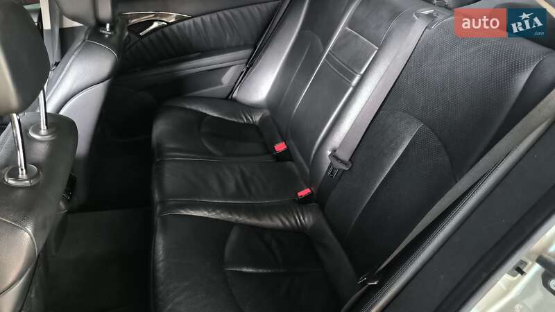 Седан Mercedes-Benz E-Class 2006 в Надворной