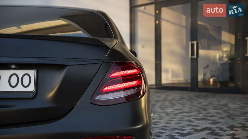 Седан Mercedes-Benz E-Class 2018 в Киеве