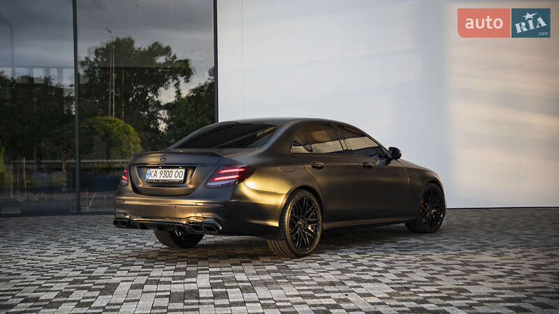 Седан Mercedes-Benz E-Class 2018 в Киеве