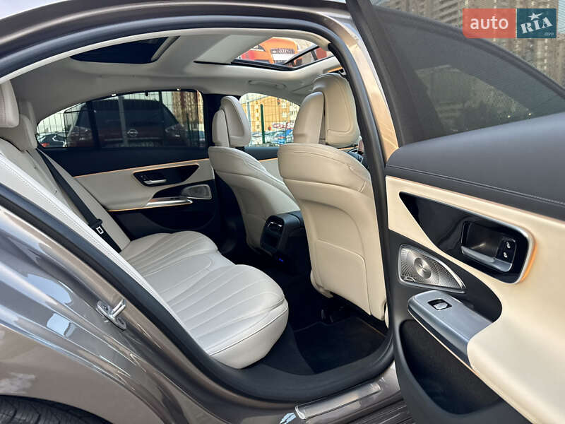 Седан Mercedes-Benz E-Class 2024 в Киеве