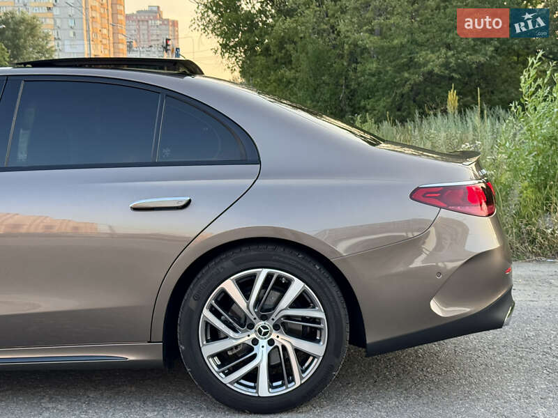 Седан Mercedes-Benz E-Class 2024 в Киеве