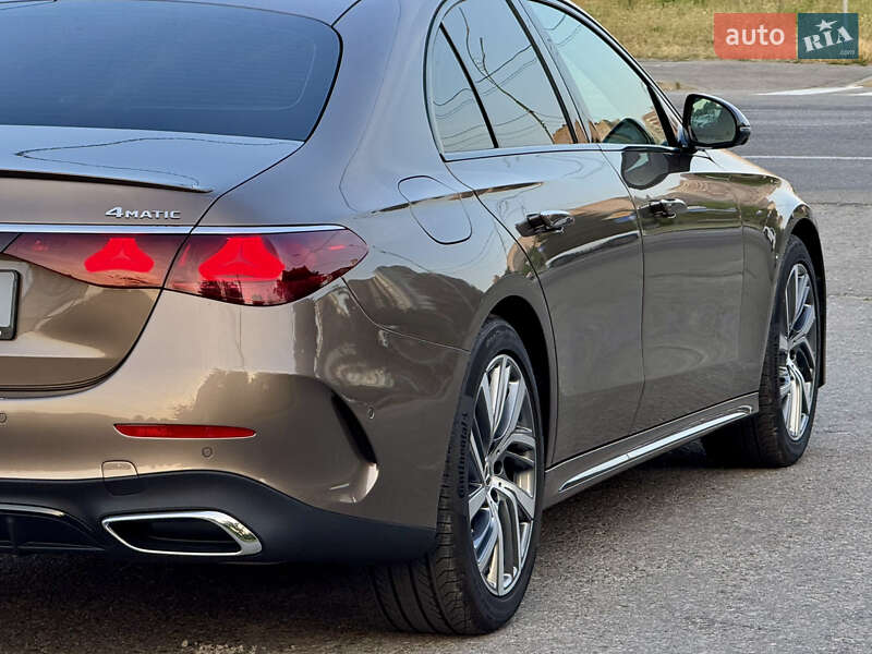 Седан Mercedes-Benz E-Class 2024 в Киеве
