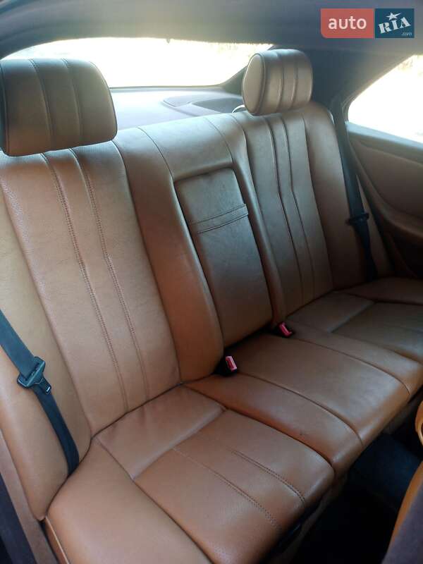 Седан Mercedes-Benz E-Class 1996 в Галициновом